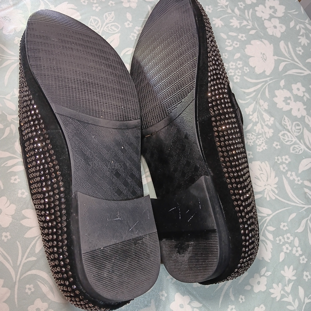 Elegant Black Studded Men's Loafers - Picture 3 of 3